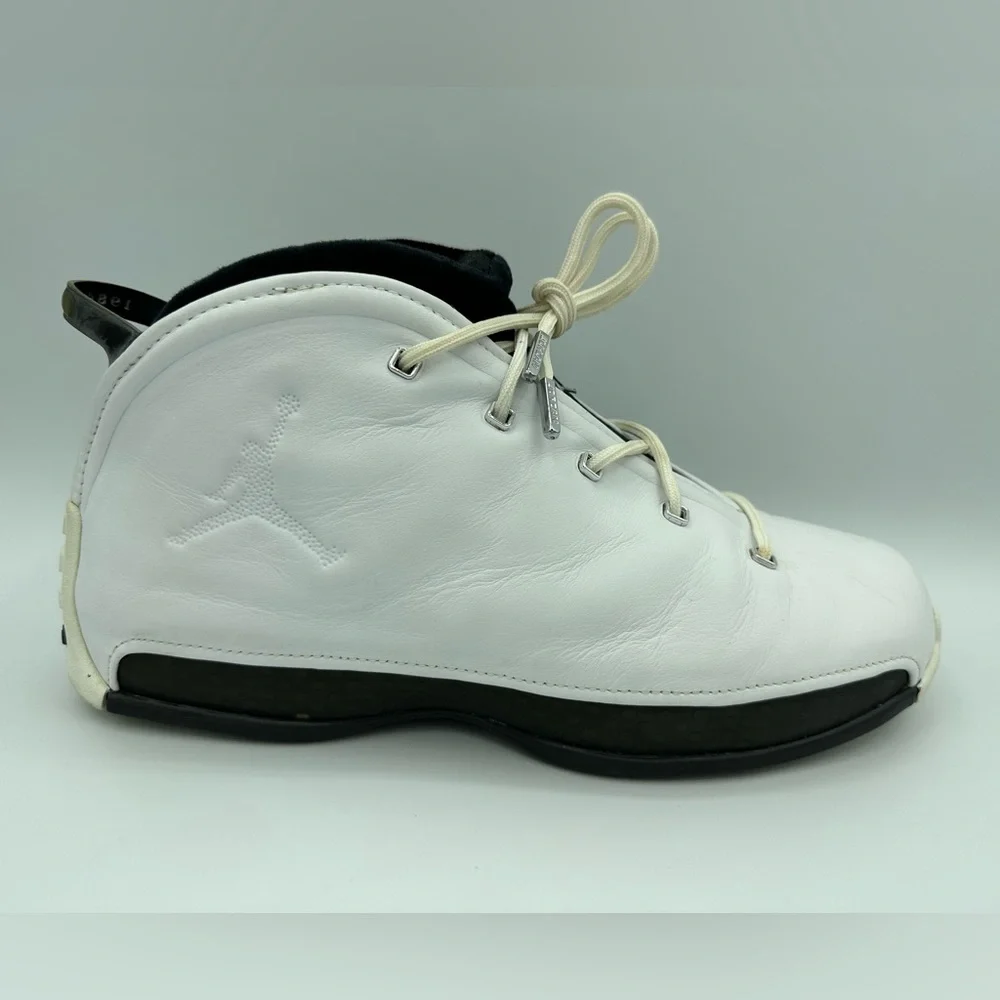 Air Jordan 18.5